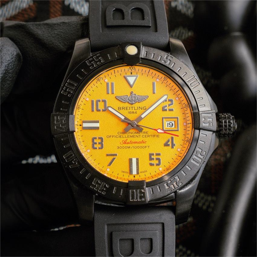 Breitling Avenger A17331101I1S1