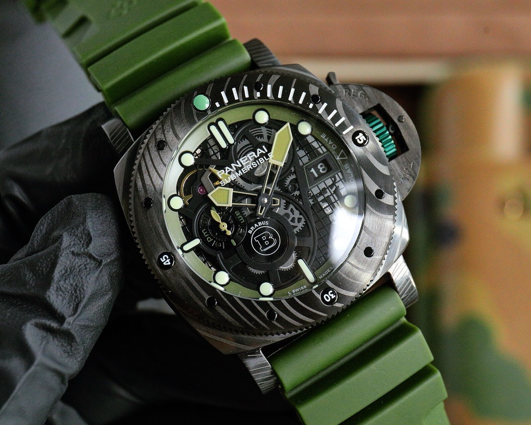 Panerai Submersible Men Automatic Green Rubber Watch PAM01232 Carbon Brabus