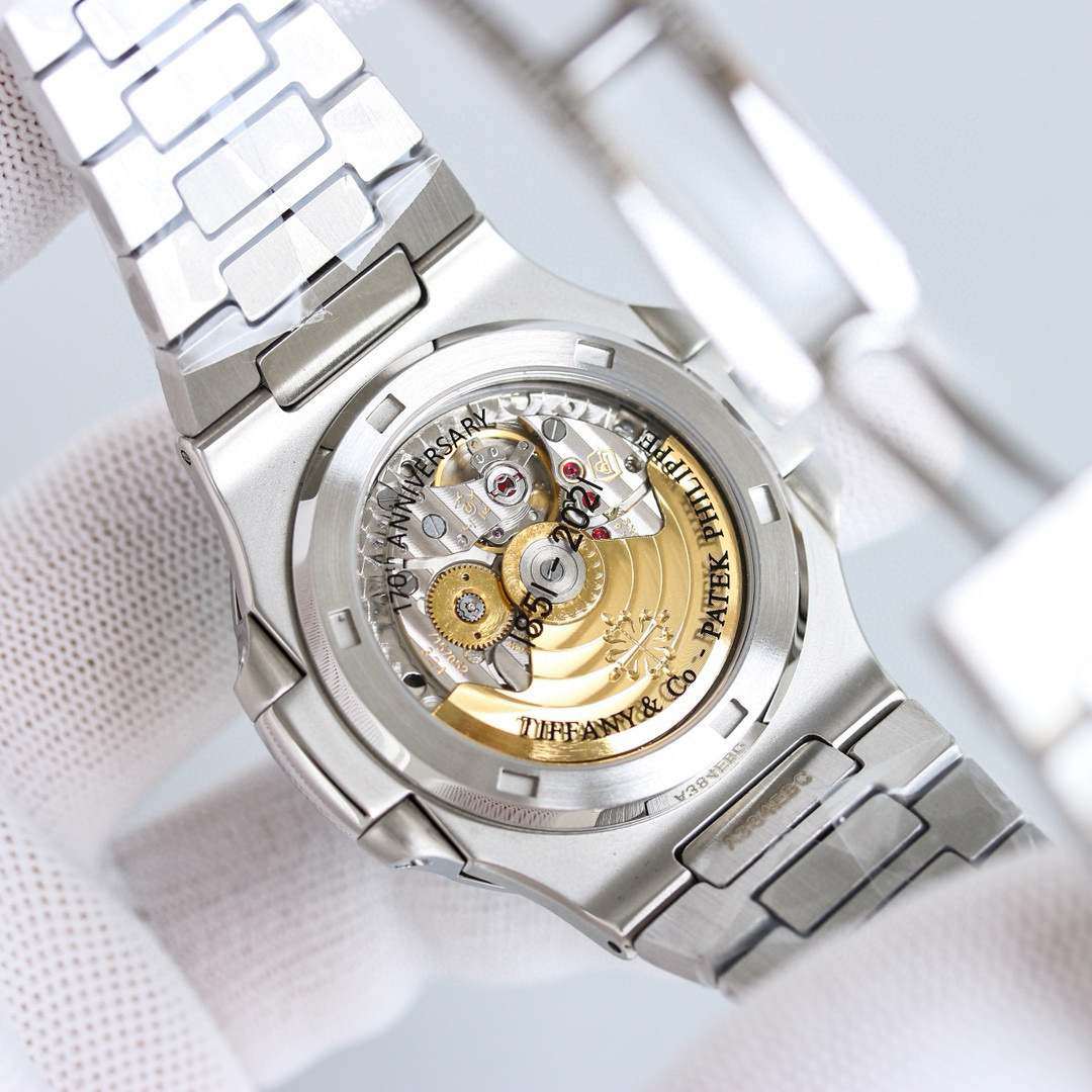 Patek Philippe Nautilus 57111R-001Dio